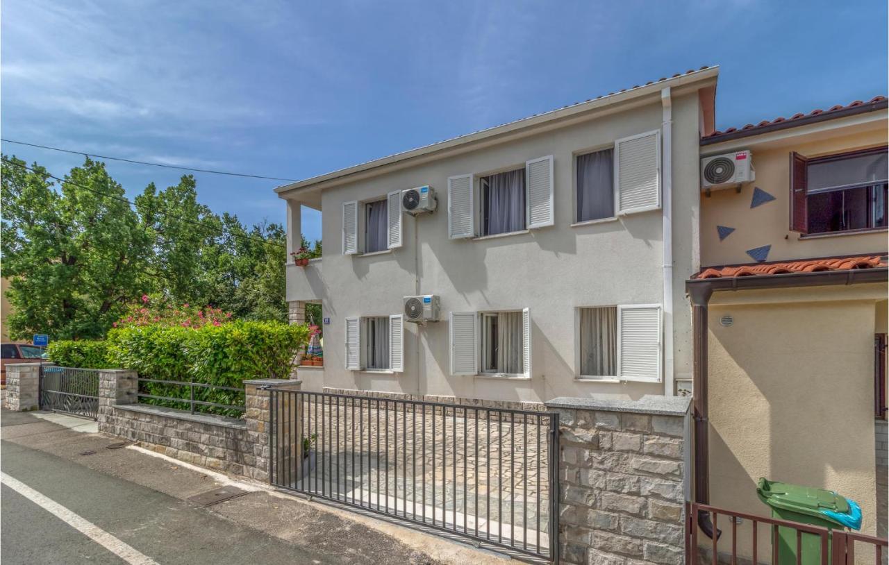 Nice Apartment In Jadranovo With Wifi Exteriör bild