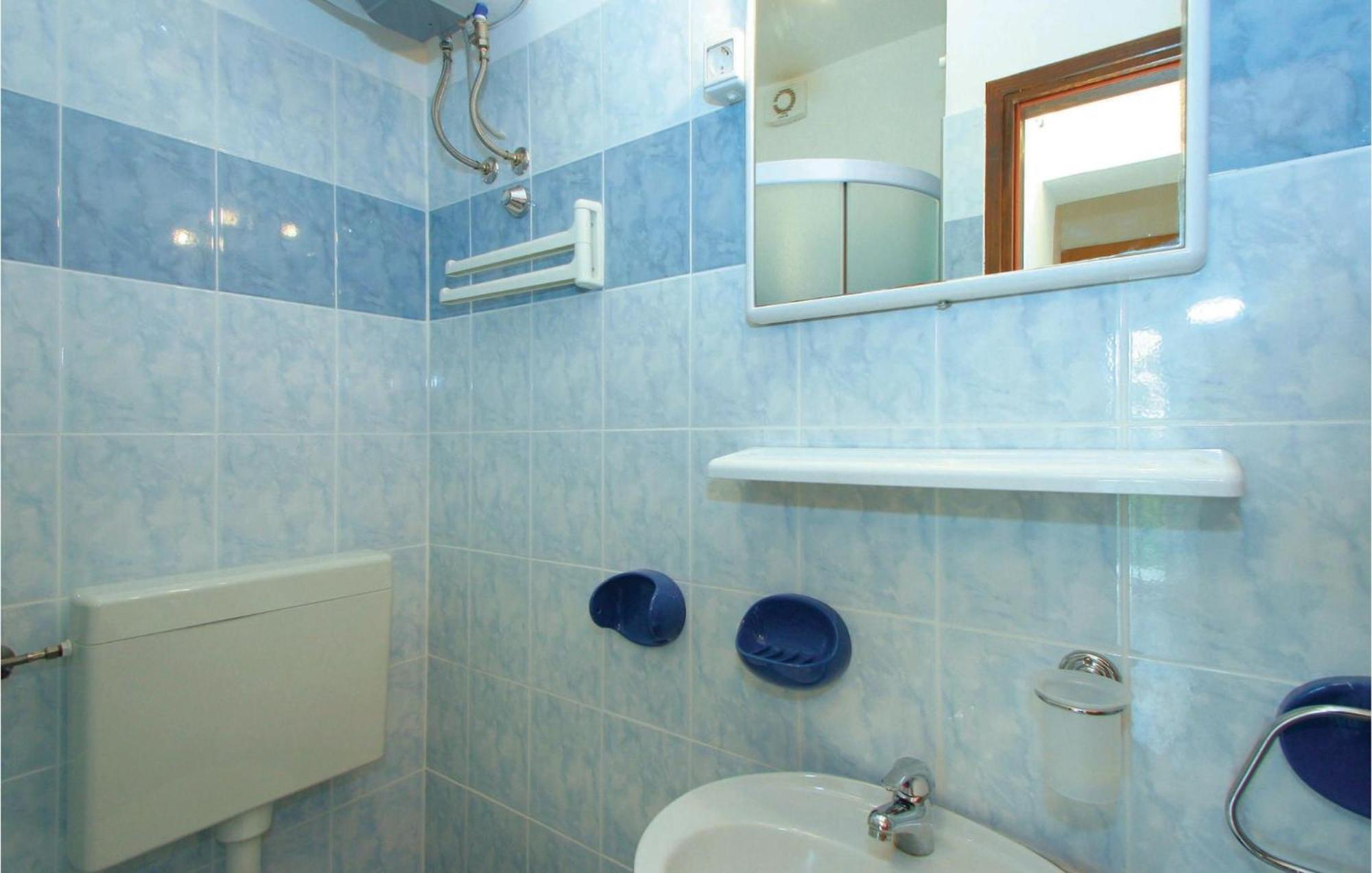 Nice Apartment In Jadranovo With Wifi Exteriör bild