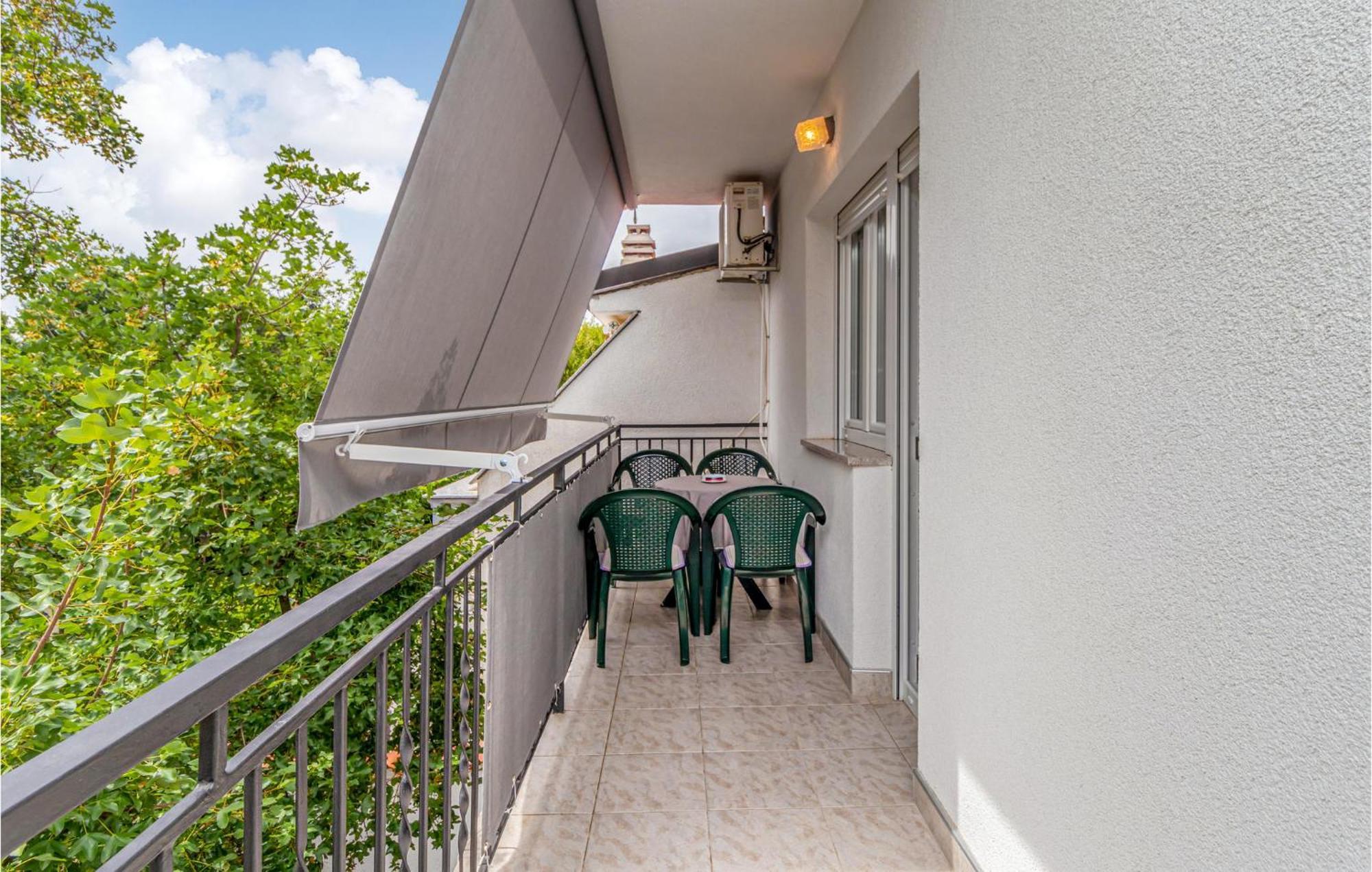 Nice Apartment In Jadranovo With Wifi Exteriör bild